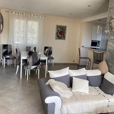Paradis Et Detente Casa de Férias Montbolo